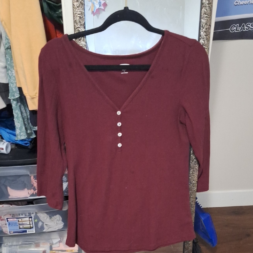 Old Navy Red Fitted 3/4 Sleeve Blouse
